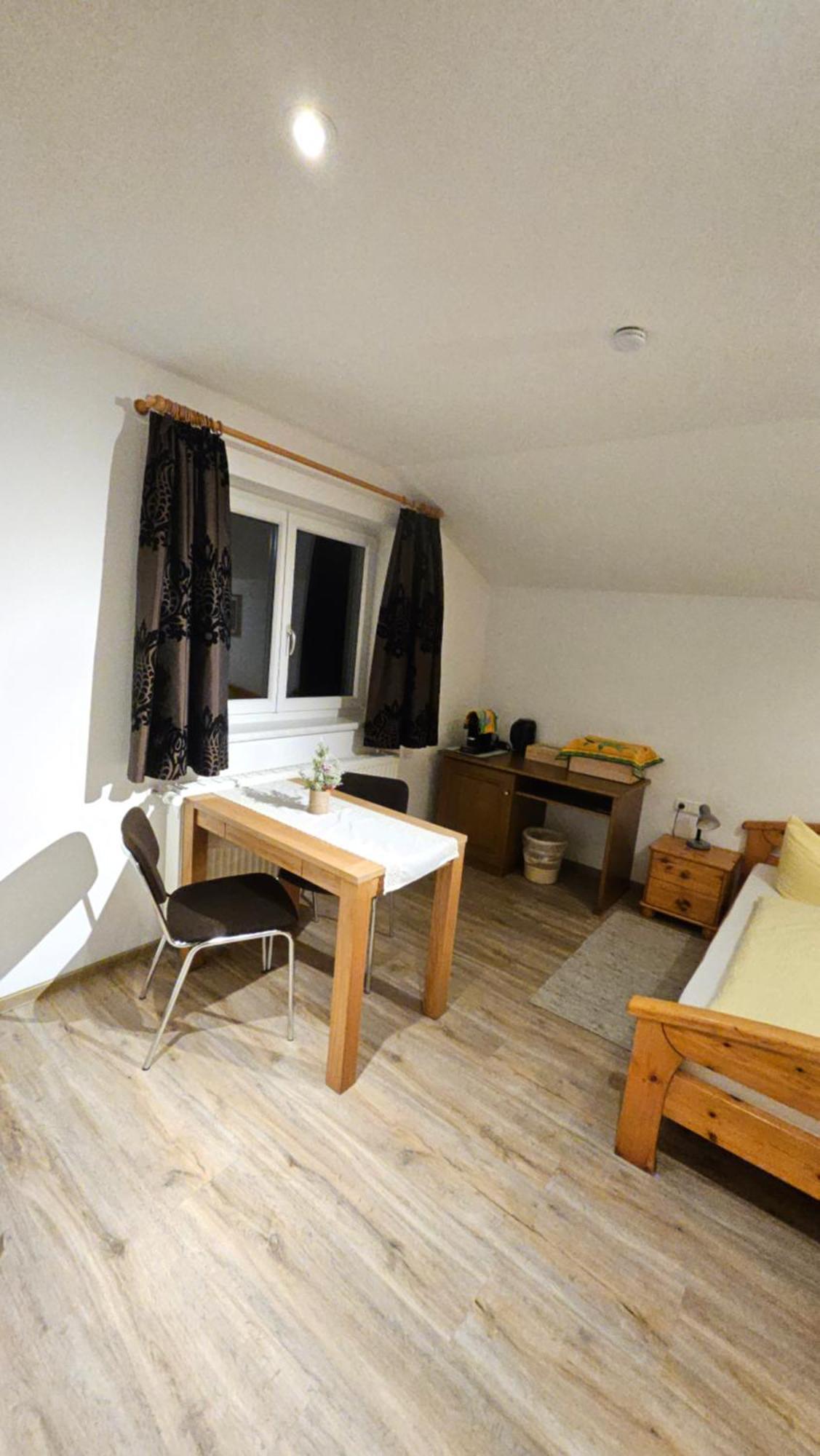 Haus Gabriele Appartement Gaschurn Kamer foto