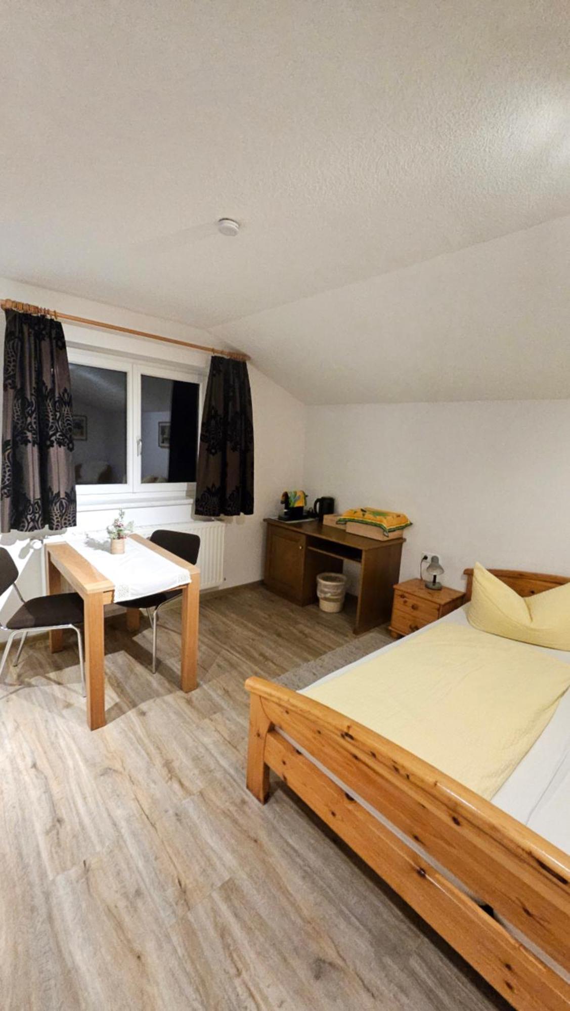 Haus Gabriele Appartement Gaschurn Kamer foto